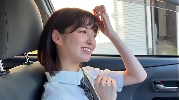 part1 今天是与 "Sumire "在海滩上的约会! 她在各方面都很美丽和卡哇伊! 她的脸和身体都很完美! 堇想自己被操。